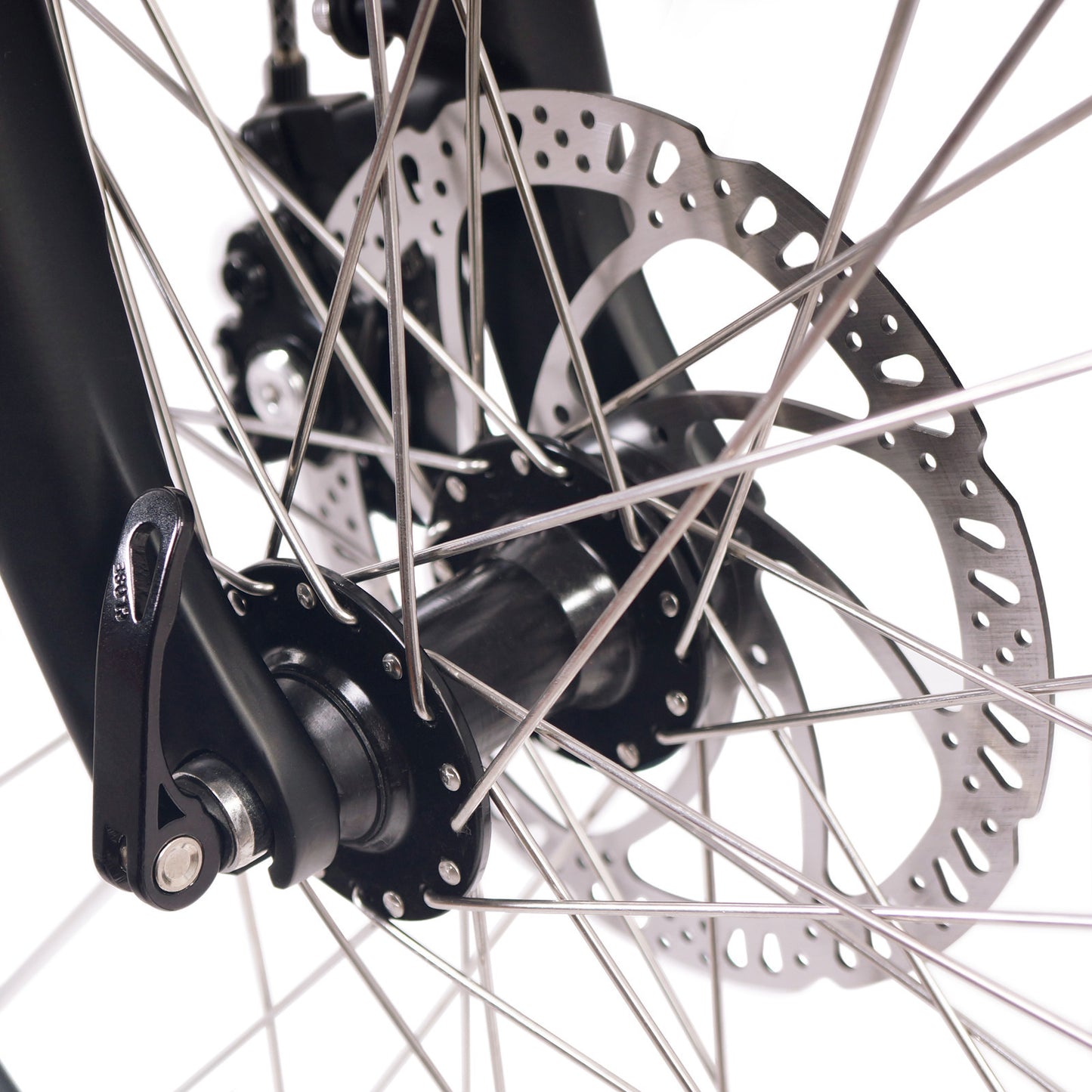 NCM T3 Trekking E-Bike, 300W, 48V 12Ah 576Wh Battery, Hydraulic Brakes