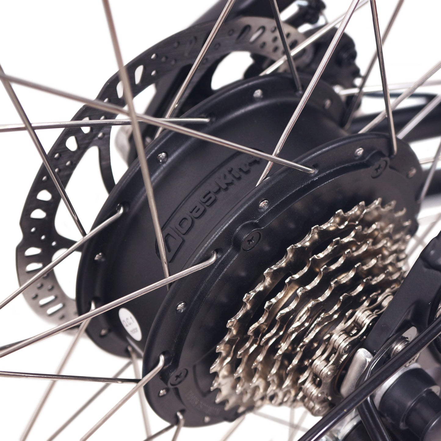 NCM T3 Trekking E-Bike, 300W, 48V 12Ah 576Wh Battery, Hydraulic Brakes